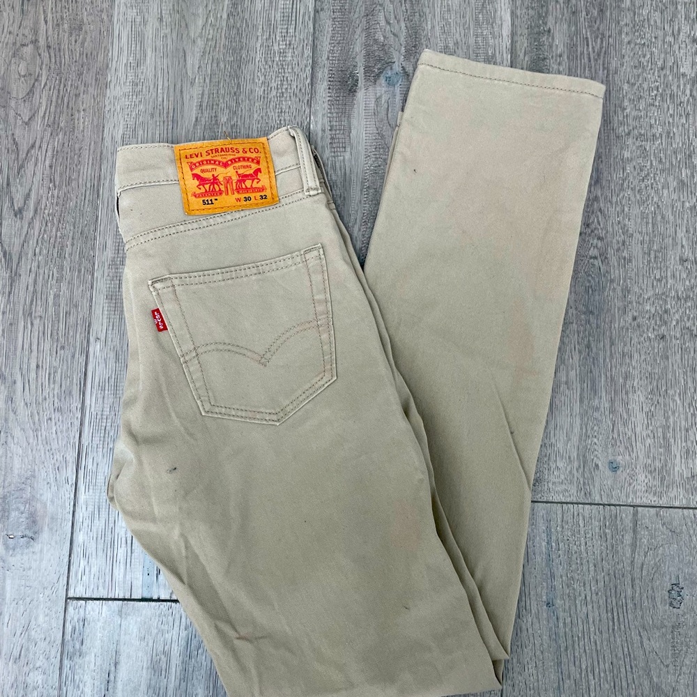 Levi’s 511 Men’s khaki jeans size 30W 32 L